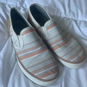 Beachy stripped slip-on’s